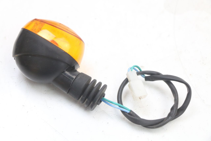 photo de CLIGNOTANT AVANT DROIT REGAL RAPTOR SPYDER 125 (2010 - 2018) - Autre angle de vue