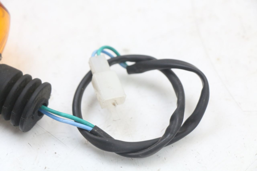 photo de CLIGNOTANT AVANT DROIT REGAL RAPTOR SPYDER 125 (2010 - 2018) - Gros plan technique