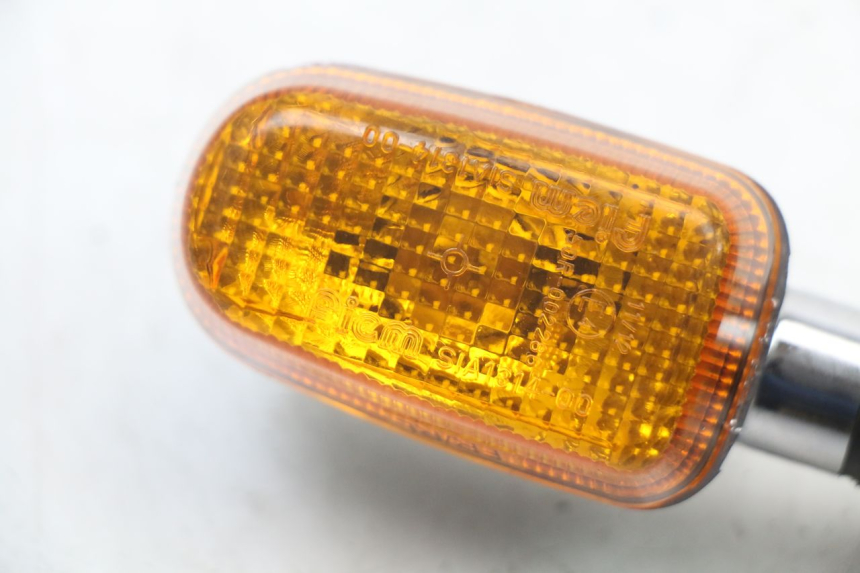 photo de CLIGNOTANT AVANT DROIT ROYAL ENFIELD CONTINENTAL GT 650 (2019 - 2024) - Autre angle de vue