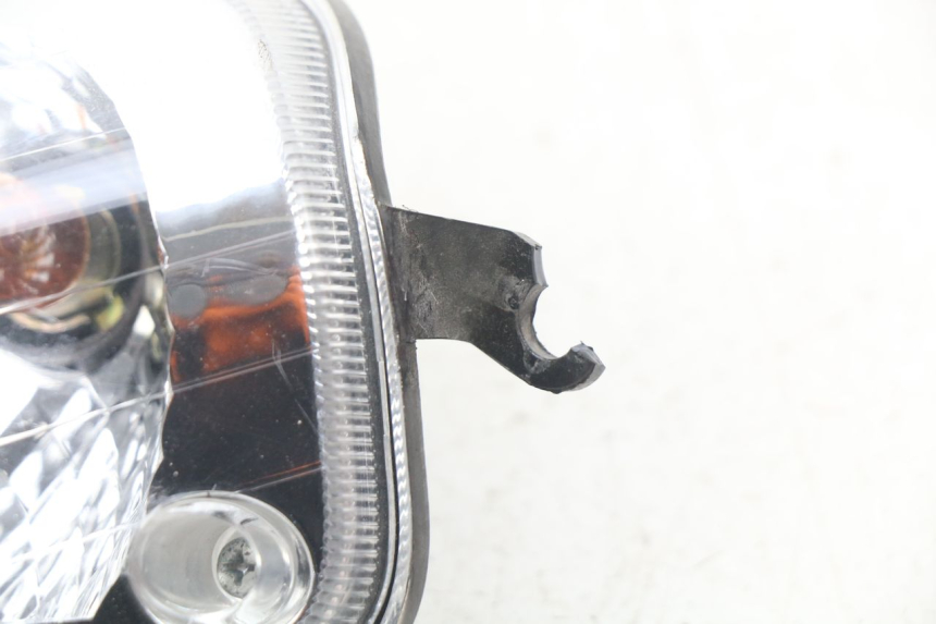 photo de CLIGNOTANT AVANT DROIT DAELIM S2 FI 125 (2008 - 2017) - Gros plan technique