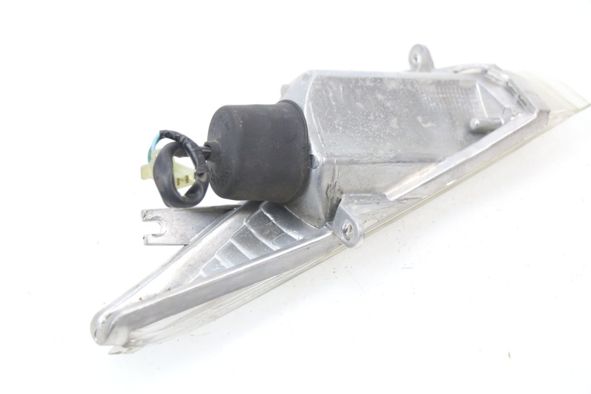 photo de CLIGNOTANT AVANT DROIT HONDA SES DYLAN 125 (2002 - 2006) - Gros plan technique