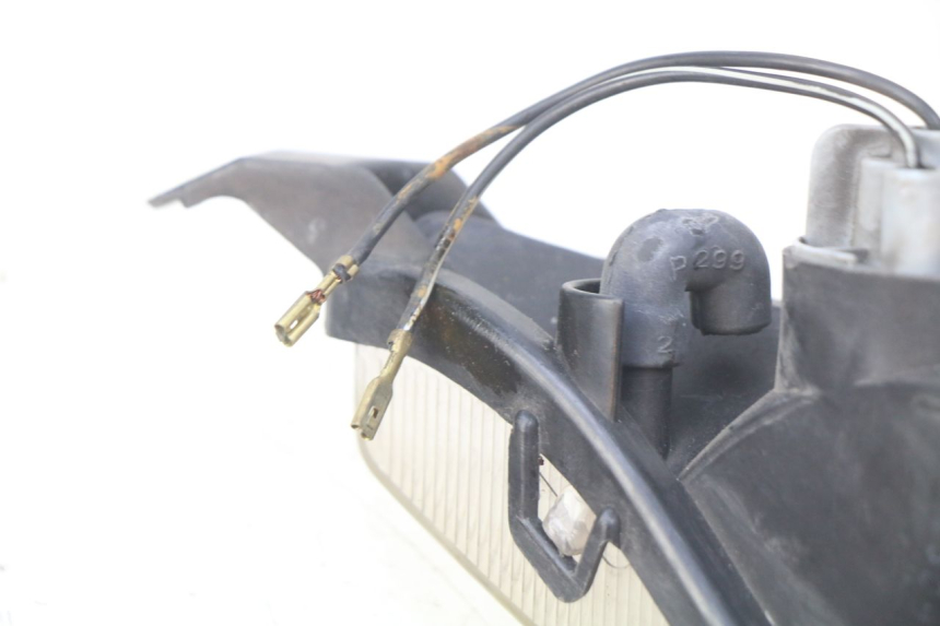 photo de CLIGNOTANT AVANT DROIT SUZUKI SIXTEEN 125 (2008 - 2010) - Vue d’ensemble