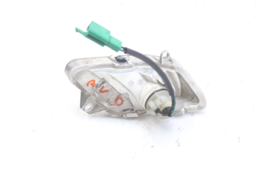 photo de CLIGNOTANT AVANT DROIT MBK SKYCRUISER 125 (2006 - 2009) - Zoom état d’usage