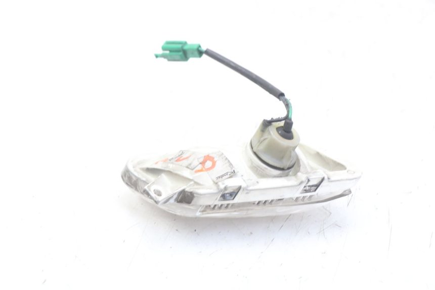 photo de CLIGNOTANT AVANT DROIT MBK SKYCRUISER 125 (2006 - 2009) - Autre angle de vue