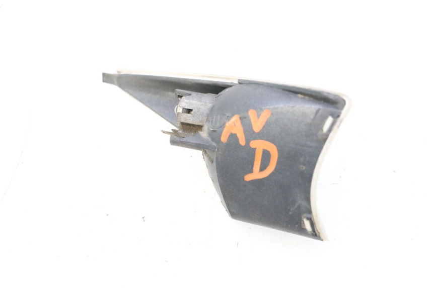 photo de CLIGNOTANT AVANT DROIT PEUGEOT SPEEDFIGHT LC 50 (1996 - 2002) - Zoom état d’usage