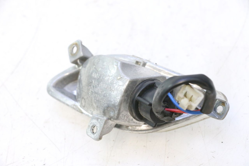 photo de CLIGNOTANT AVANT DROIT APRILIA SR 2T 50 (2012 - 2017) - Autre angle de vue