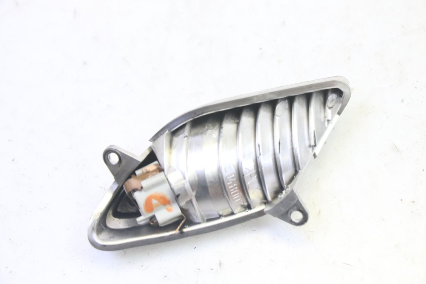 photo de CLIGNOTANT AVANT DROIT APRILIA SR R 2T LC 50 (2018 - 2021) - Zoom état d’usage