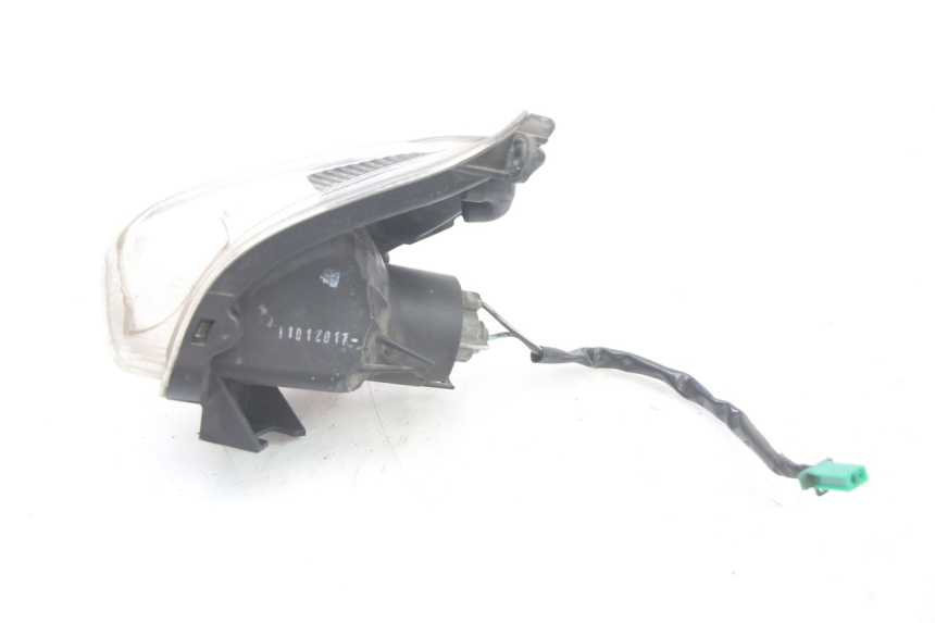 photo de CLIGNOTANT AVANT DROIT SUZUKI BURGMAN 125 (2015 - 2017) - Zoom état d’usage