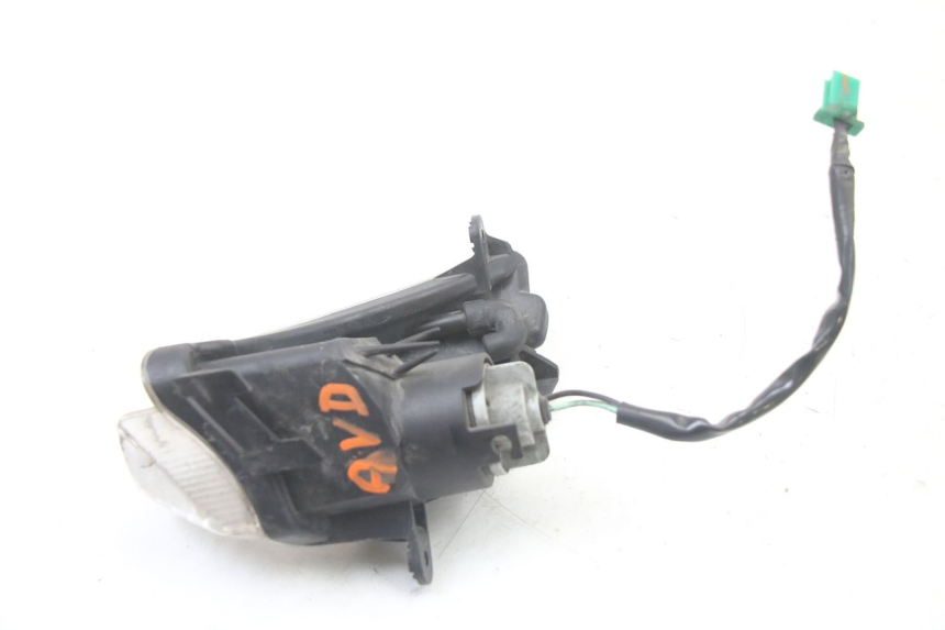 photo de CLIGNOTANT AVANT DROIT SUZUKI BURGMAN 125 (2015 - 2017) - Gros plan technique