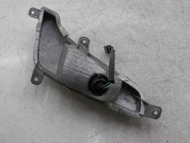 photo de CLIGNOTANT AVANT DROIT SYM FIDDLE 2 50 (2008 - 2013) - Autre angle de vue