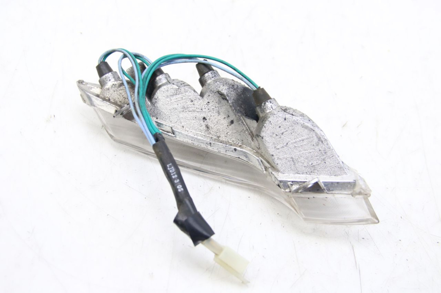 photo de CLIGNOTANT AVANT DROIT PEUGEOT TWEET 4T 50 (2010 - 2014) - Zoom état d’usage