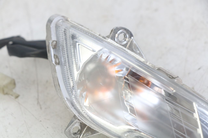 photo de CLIGNOTANT AVANT DROIT PEUGEOT TWEET 4T 50 (2018 - 2022) - Vue d’ensemble