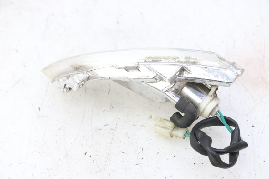 photo de CLIGNOTANT AVANT DROIT PEUGEOT TWEET 4T 50 (2018 - 2022) - Autre angle de vue