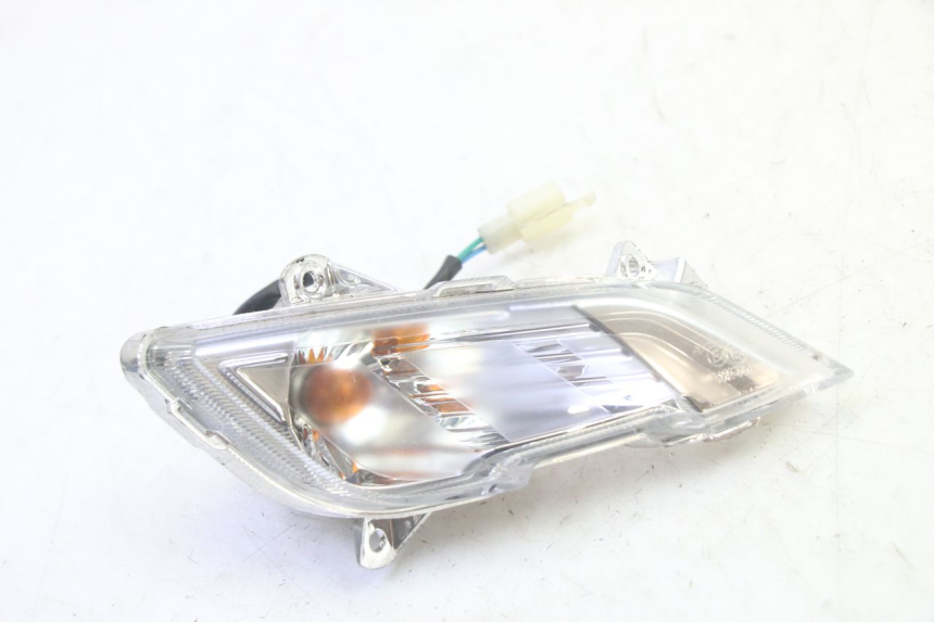 photo de CLIGNOTANT AVANT DROIT PEUGEOT TWEET PRO EFI 4T 50 (2021 - 2022) - Vue principale