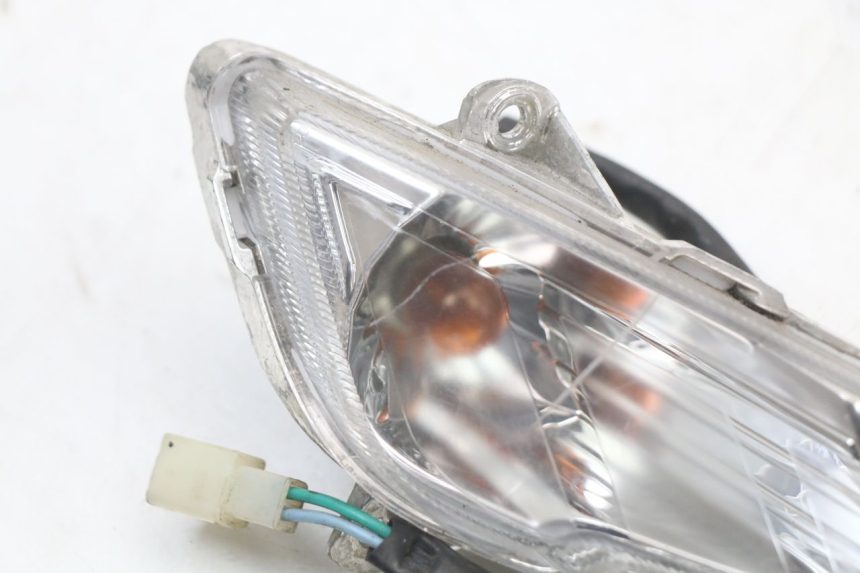 photo de CLIGNOTANT AVANT DROIT PEUGEOT TWEET 125 (2018 - 2021) - Détail de la pièce