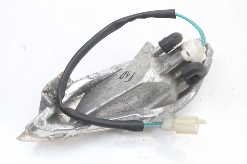 photo de CLIGNOTANT AVANT DROIT PEUGEOT TWEET 125 (2018 - 2021) - Vue d’ensemble