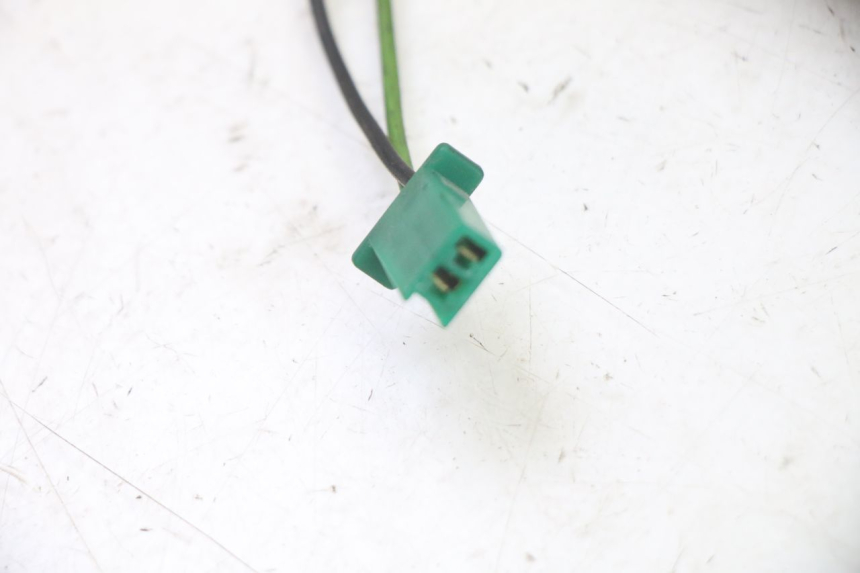 photo de CLIGNOTANT AVANT DROIT SUZUKI UH BURGMAN 125 (2002 - 2006) - Gros plan technique