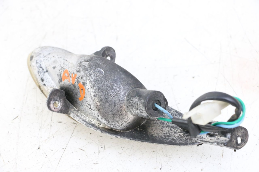 photo de CLIGNOTANT AVANT DROIT UNIVERSAL BIKE ZN50QT-11B 50 (2018 - 2021) - Gros plan technique