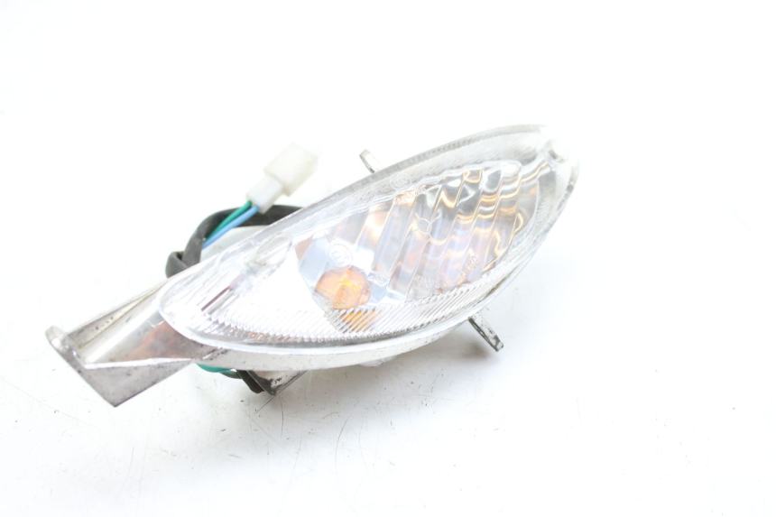 photo de CLIGNOTANT AVANT DROIT PEUGEOT V-CLIC VCLIC 50 (2007 - 2013) - Zoom état d’usage