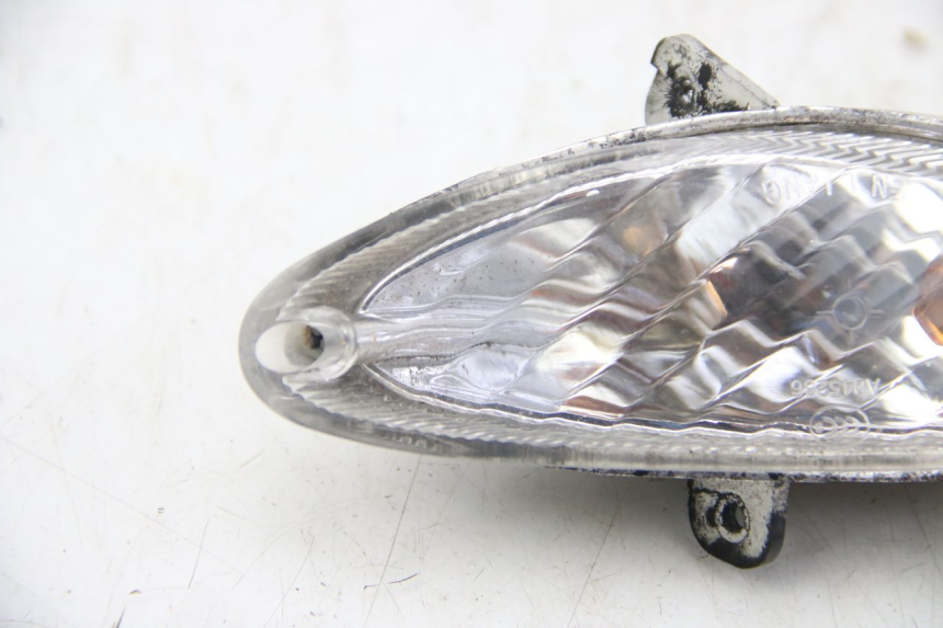 photo de CLIGNOTANT AVANT DROIT PEUGEOT V-CLIC VCLIC 50 (2007 - 2013) - Zoom état d’usage