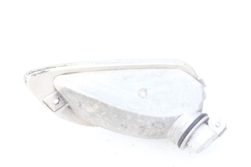 photo de CLIGNOTANT AVANT DROIT PIAGGIO VESPA LX 2T 50 (2005 - 2013) - Autre angle de vue