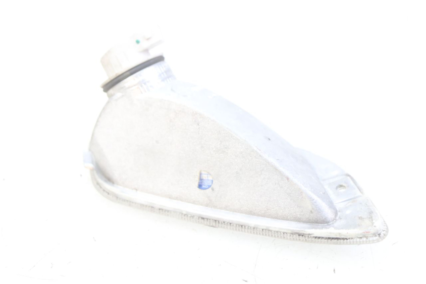 photo de CLIGNOTANT AVANT DROIT PIAGGIO VESPA LX 2T 50 (2005 - 2013) - Autre angle de vue