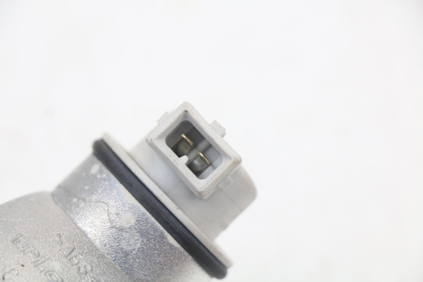 photo de Front right turn signal PIAGGIO VESPA LX 125 (2005 - 2010) - Vue d’ensemble