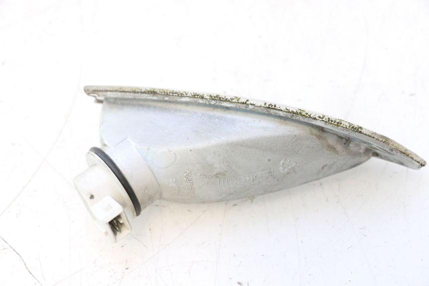 photo de CLIGNOTANT AVANT DROIT PIAGGIO VESPA S 2T 50 (2007 - 2014) - Points de fixation