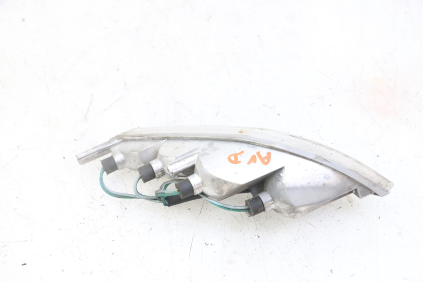 photo de CLIGNOTANT AVANT DROIT PEUGEOT VIVACITY NEW 4T 50 (2008 - 2017) - Autre angle de vue