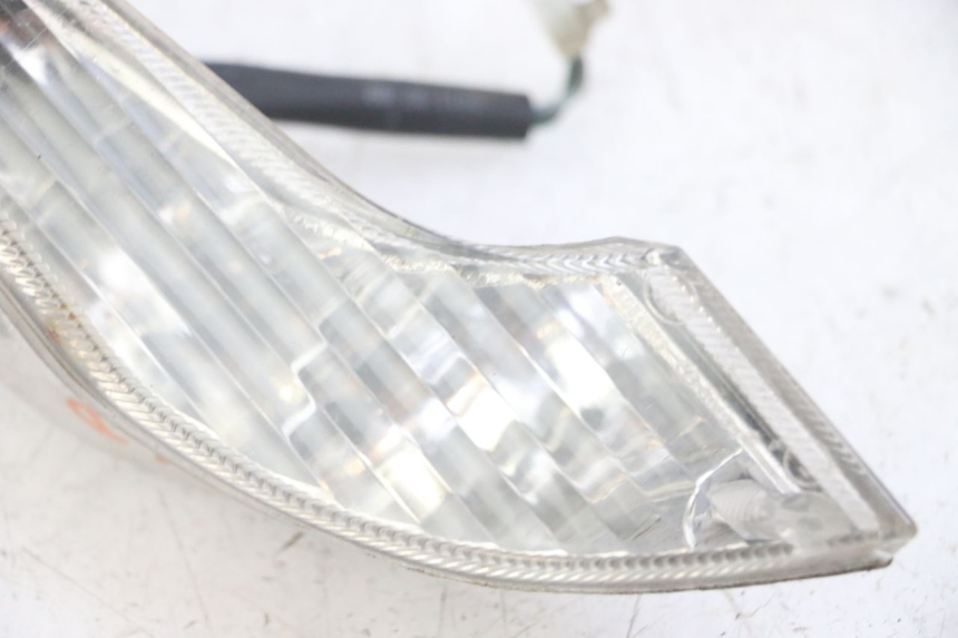 photo de CLIGNOTANT AVANT DROIT PEUGEOT VIVACITY NEW 4T 50 (2008 - 2017) - Points de fixation