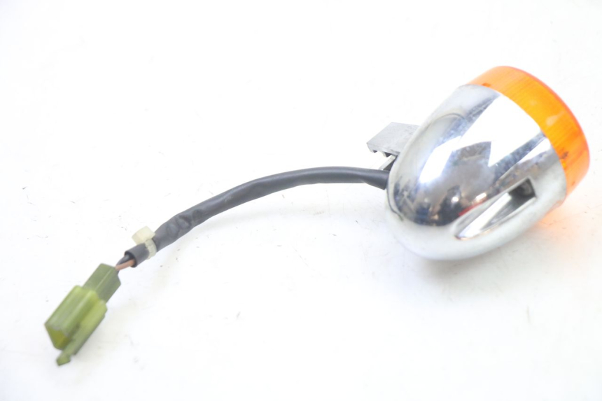 photo de CLIGNOTANT AVANT DROIT YAMAHA WHY 50 (1998 - 2000) - Autre angle de vue