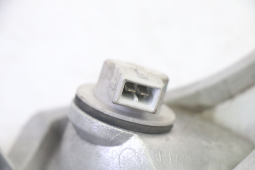 photo de CLIGNOTANT AVANT DROIT YAMAHA X-CITY XCITY 125 (2007 - 2013) - Points de fixation