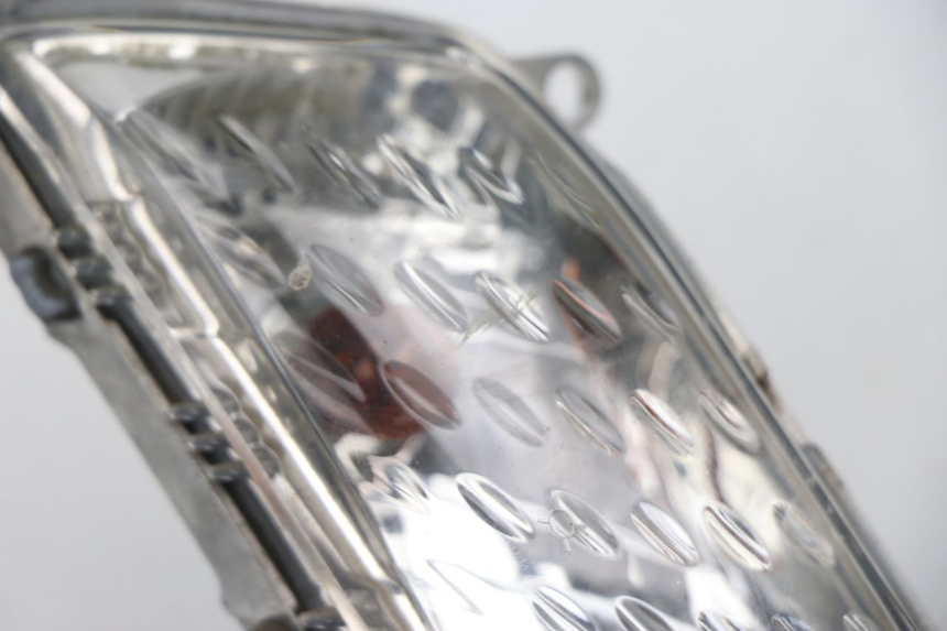 photo de CLIGNOTANT AVANT DROIT YAMAHA XMAX X-MAX 125 (2006 - 2009) - Détail de la pièce