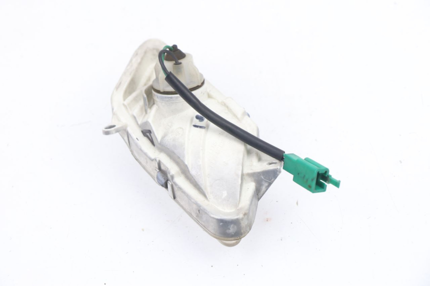 photo de CLIGNOTANT AVANT DROIT YAMAHA XMAX X-MAX 125 (2006 - 2009) - Gros plan technique