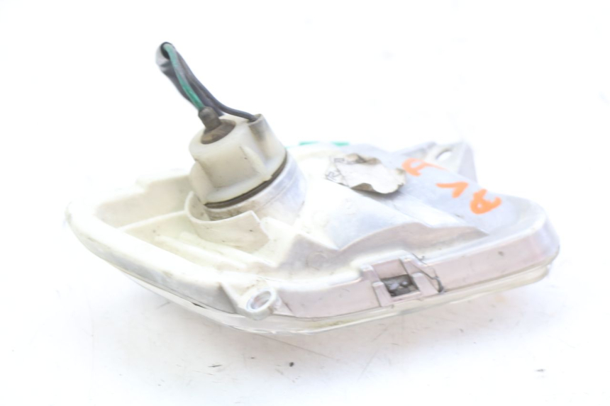 photo de CLIGNOTANT AVANT DROIT YAMAHA XMAX X-MAX 125 (2006 - 2009) - Autre angle de vue