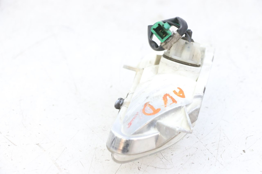 photo de CLIGNOTANT AVANT DROIT YAMAHA XMAX X-MAX 125 (2006 - 2009) - Zoom état d’usage