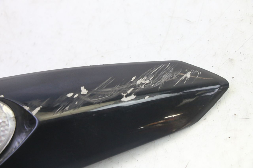 photo de CLIGNOTANT AVANT DROIT PIAGGIO XEVO - X EVO 125 (2007 - 2017) - Zoom état d’usage