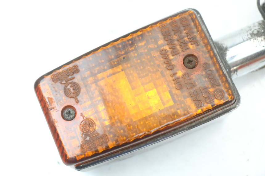 photo de CLIGNOTANT AVANT DROIT YAMAHA XJ F 900 (1983 - 1994) - Détail de la pièce