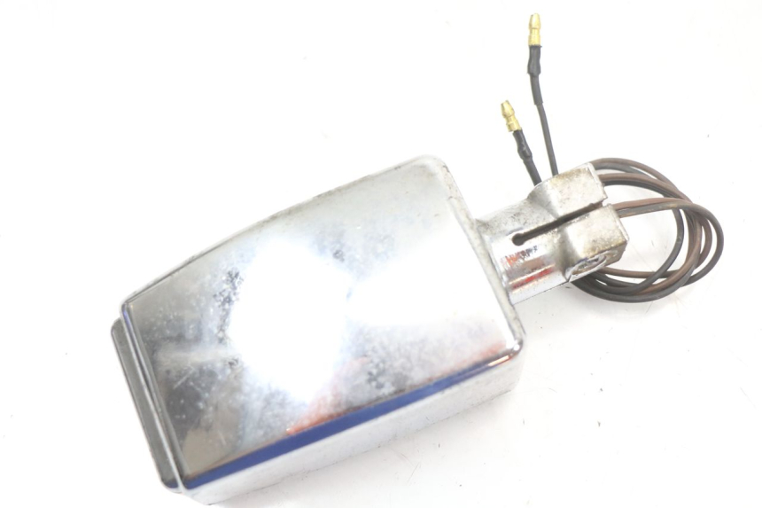 photo de CLIGNOTANT AVANT DROIT YAMAHA XJ F 900 (1983 - 1994) - Gros plan technique