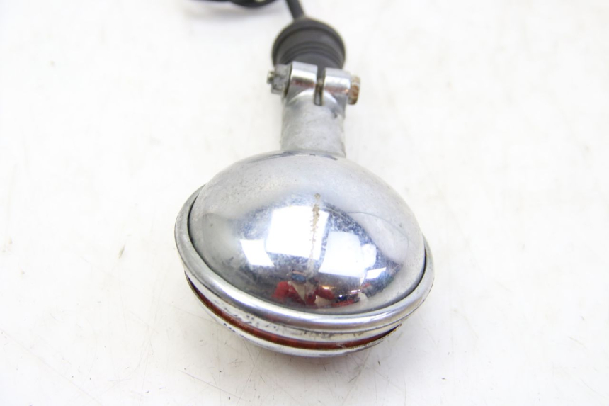 photo de CLIGNOTANT AVANT DROIT YAMAHA XV VIRAGO 750 (1984 - 1998) - Points de fixation