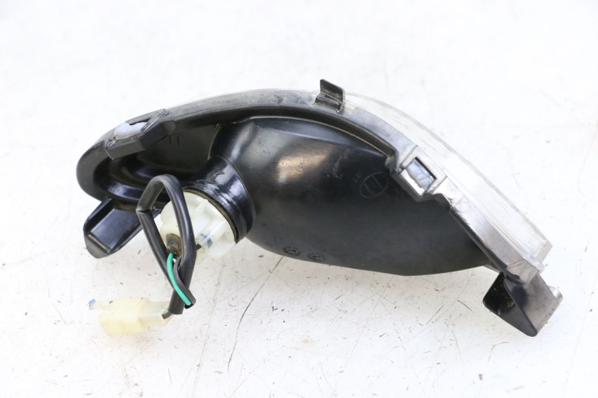 photo de CLIGNOTANT AVANT DROIT YAMAHA NEOS NEO'S 4T 50 (2008 - 2016) - Autre angle de vue