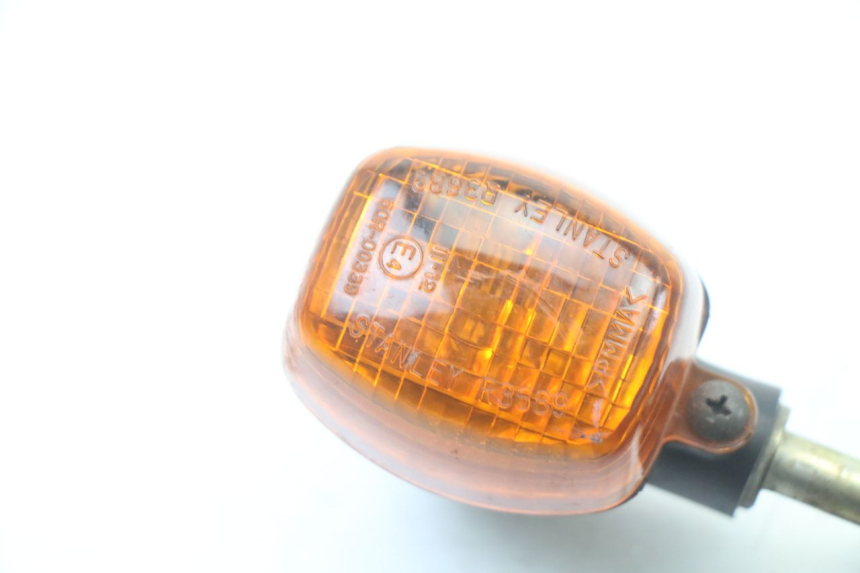 photo de CLIGNOTANT AVANT DROIT YAMAHA SR 125 (1982 - 2003) - Zoom état d’usage