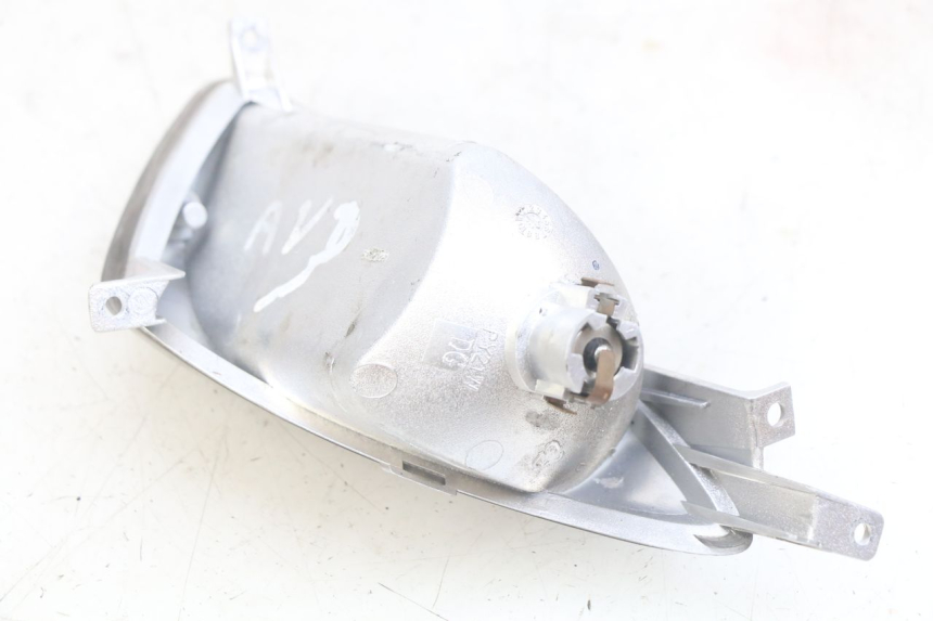 photo de CLIGNOTANT AVANT DROIT YAMAHA YP MAJESTY 125 (2007 - 2010) - Vue d’ensemble