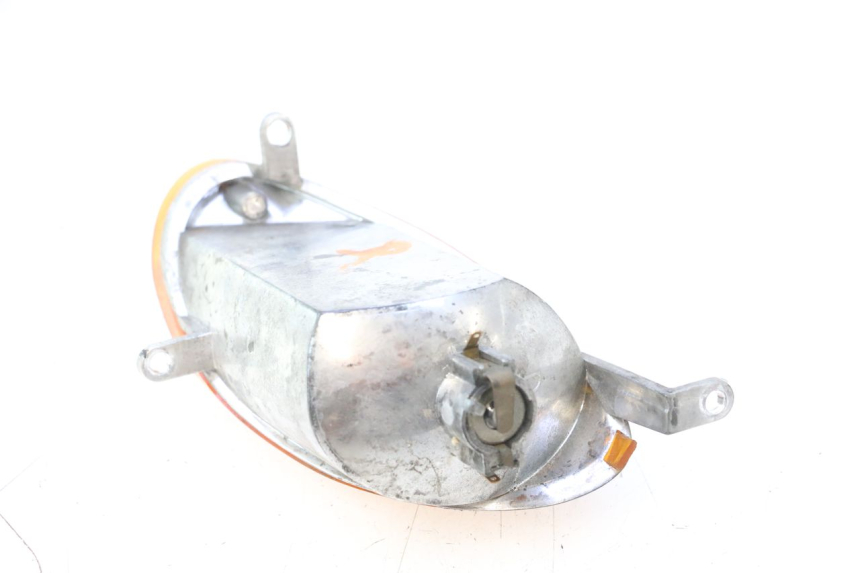 photo de CLIGNOTANT AVANT DROIT YAMAHA YP MAJESTY 125 (1998 - 2001) - Vue d’ensemble