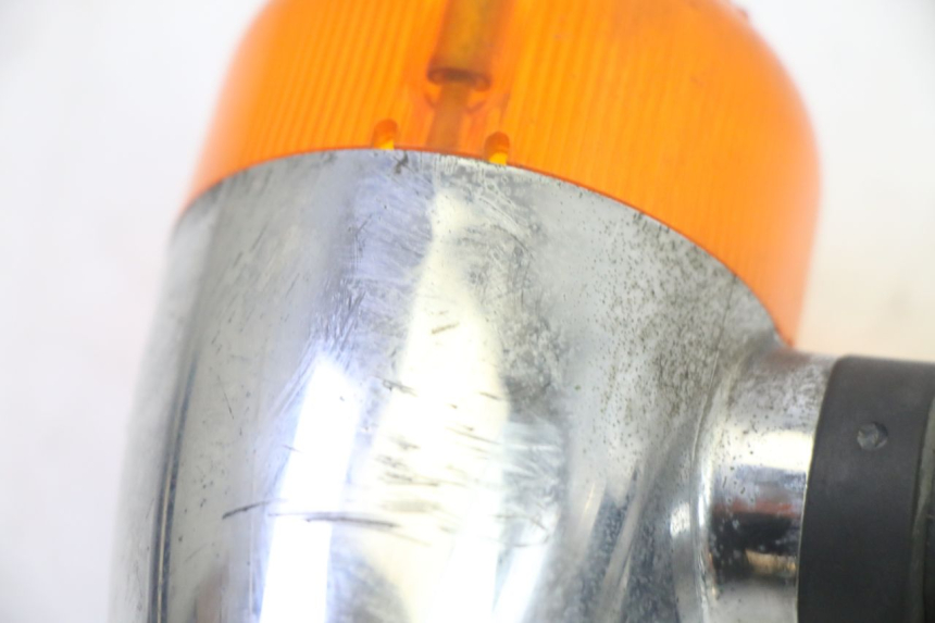 photo de CLIGNOTANT AVANT DROIT KYMCO ZING 125 (1997 - 2003) - Autre angle de vue