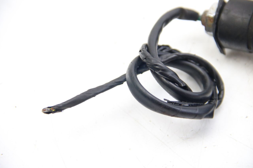 photo de CLIGNOTANT AVANT DROIT KAWASAKI ZX-6R ZX6R 600 (1995 - 1997) - Gros plan technique