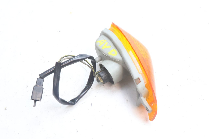 photo de CLIGNOTANT AVANT DROIT KAWASAKI ZZR 600 (1995 - 2004) - Vue d’ensemble