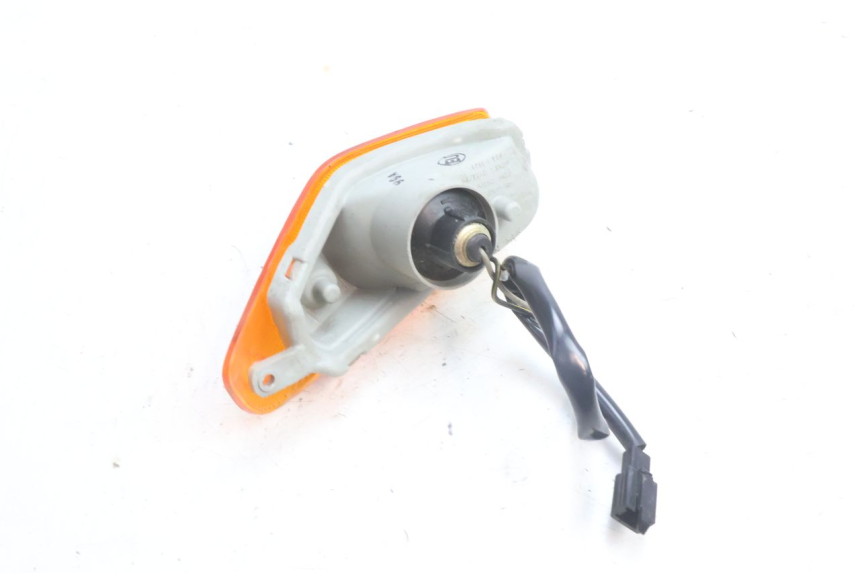 photo de CLIGNOTANT AVANT DROIT KAWASAKI ZZR 600 (1995 - 2004) - Points de fixation