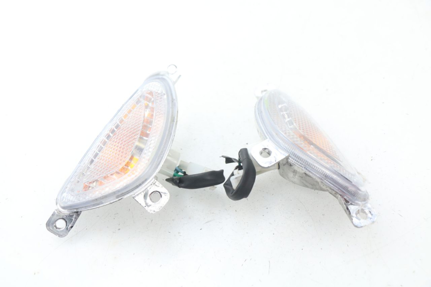 photo de CLIGNOTANT AVANT RIDE E1 1 (2014 - 2022) - Gros plan technique