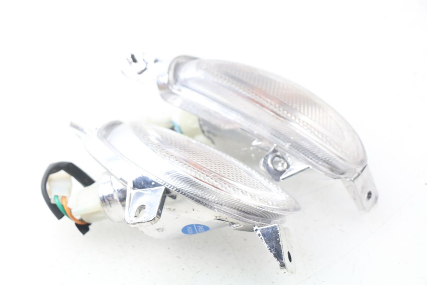 photo de CLIGNOTANT AVANT RIDE E1 1 (2014 - 2022) - Gros plan technique